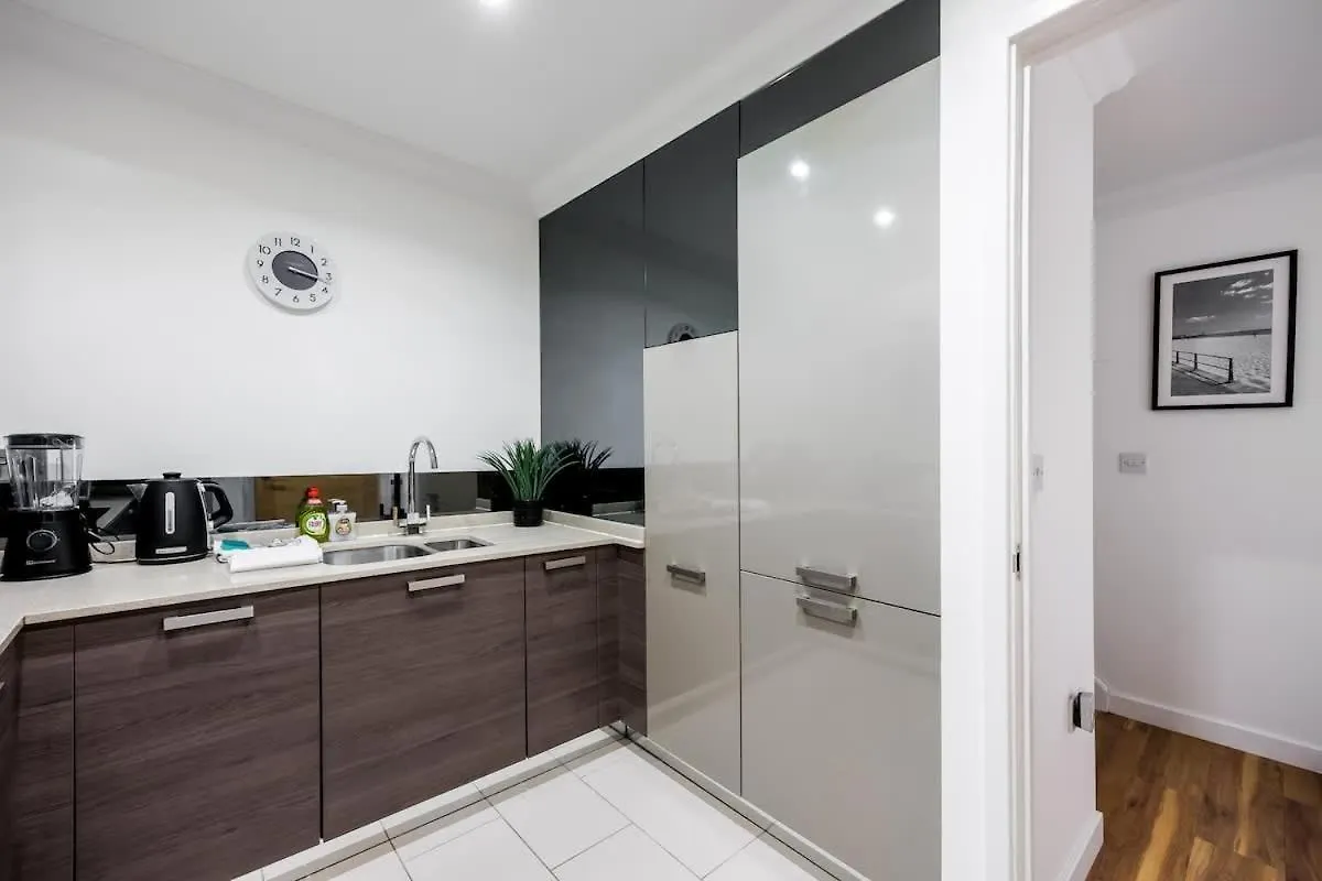 Holiday home Oasis- Short Drive To Bournemouth Beach