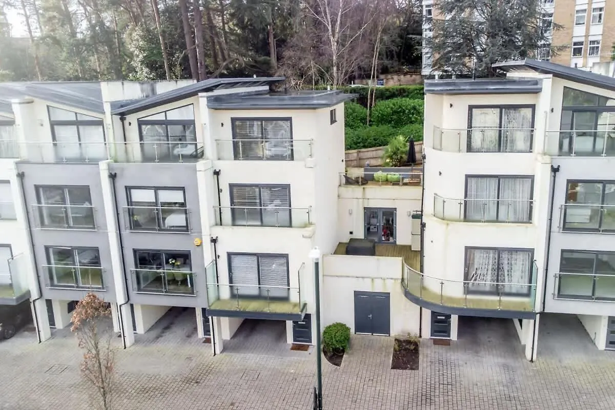 Holiday home Oasis- Short Drive To Bournemouth Beach United Kingdom