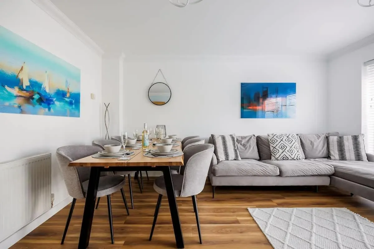 Holiday home Oasis- Short Drive To Bournemouth Beach United Kingdom